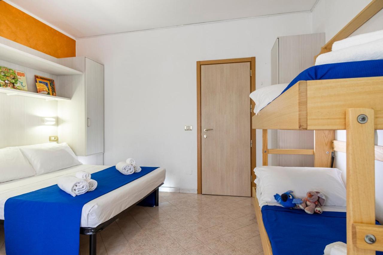 Hotel Tre Rose Риччоне Екстер'єр фото