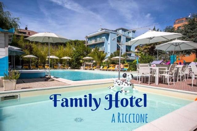 Hotel Tre Rose Риччоне Екстер'єр фото